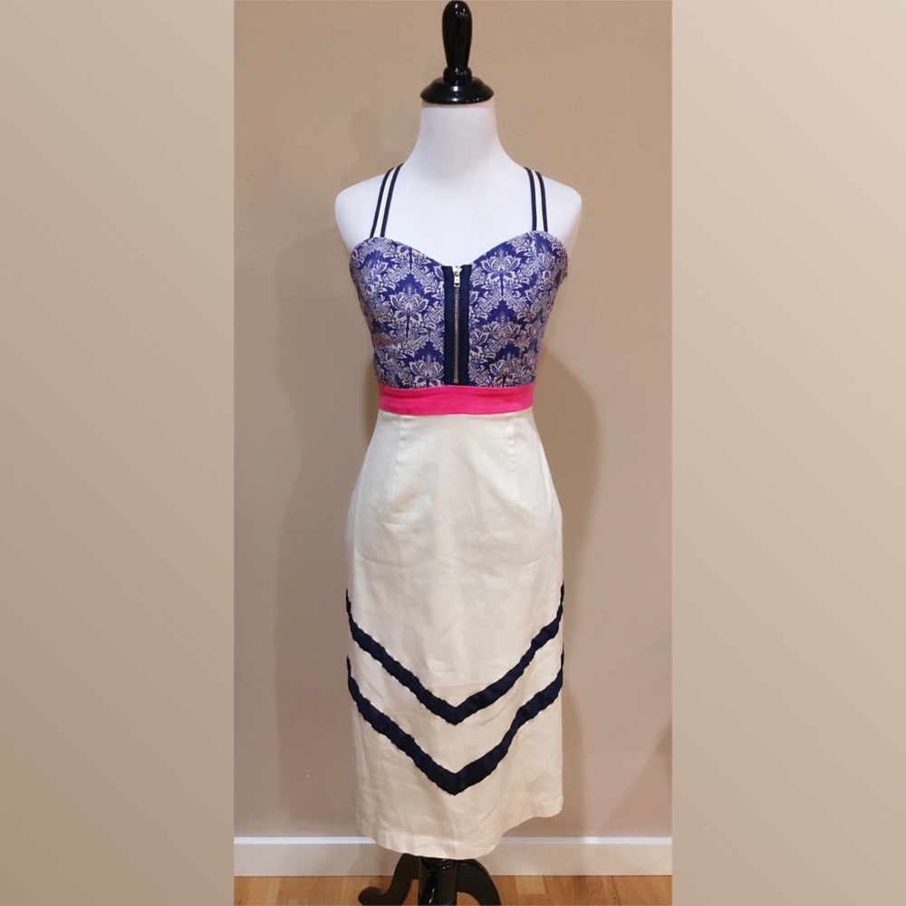 ModCloth Paisley Zip Corset Contrast Sheath Dress